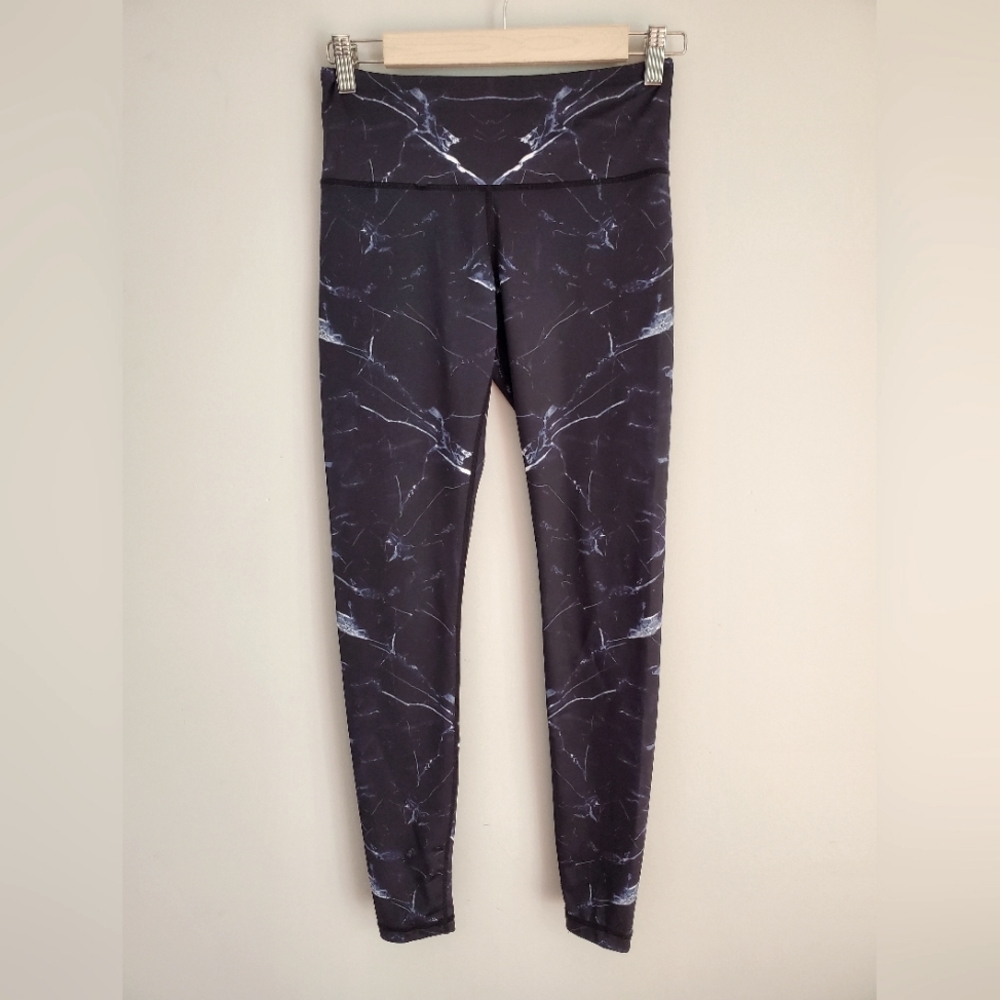 Barry's Bootcamp Navy and White Marble Legging Size Small